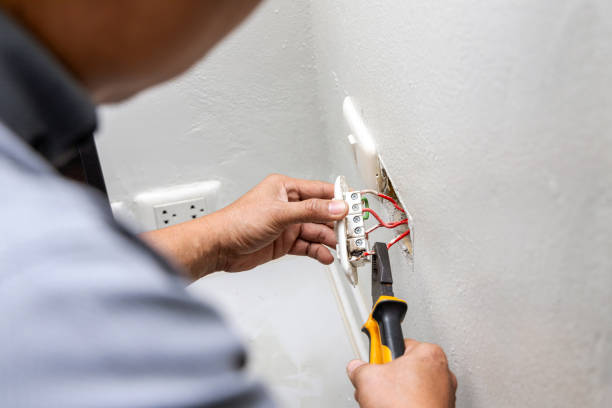 Best Circuit Breaker Repair  in East Uniontown, PA